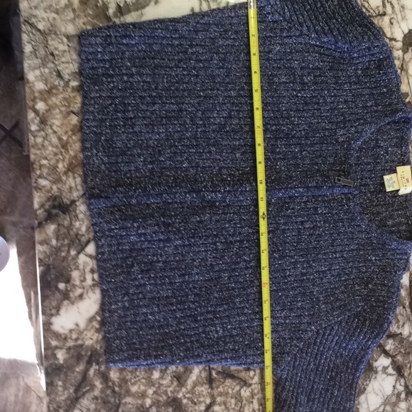 Limited America zippered sweater. - Picture 4 of 6